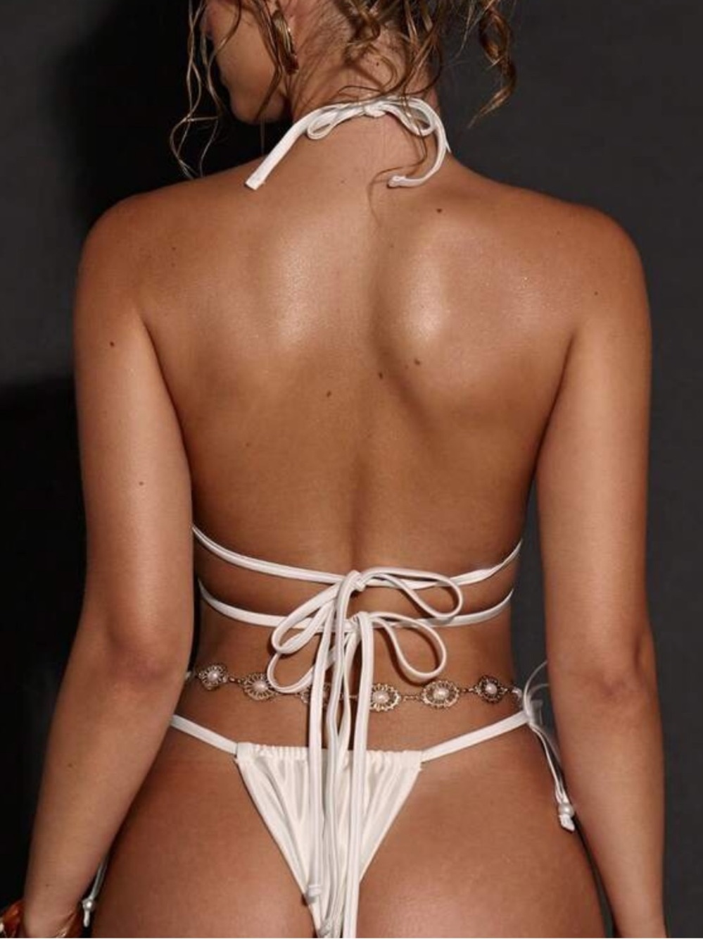 Shell-Shaped Pearl Bikini Set - Picture 4 of 4